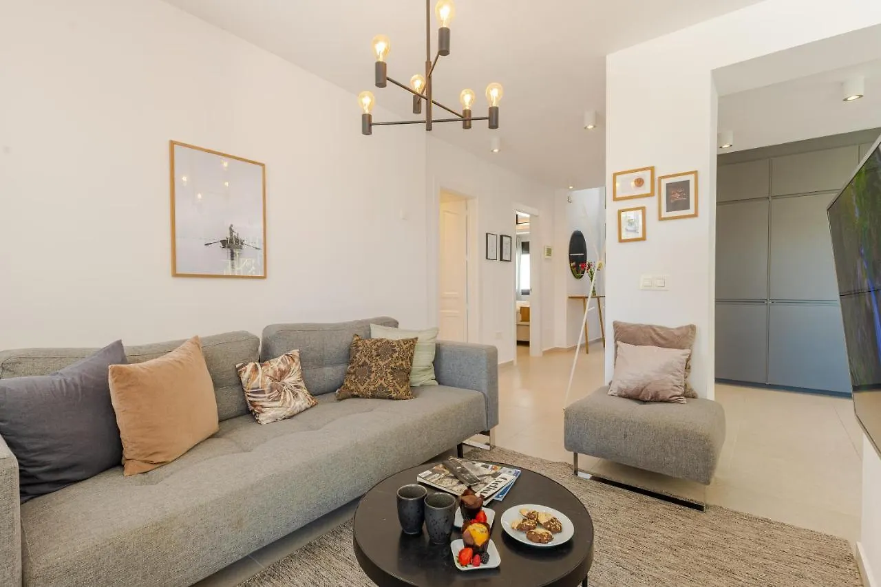 Modern Villa With Heated Pool & Bbq Next To The Beach Marbella Spain