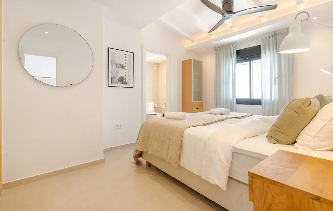 Modern Villa With Heated Pool & Bbq Next To The Beach Marbella