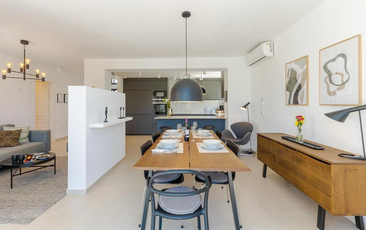 Modern Villa With Heated Pool & Bbq Next To The Beach Marbella Spain